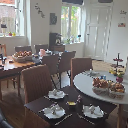 Heerlijk Dromen In 't Maantje Bed & Breakfast 3*