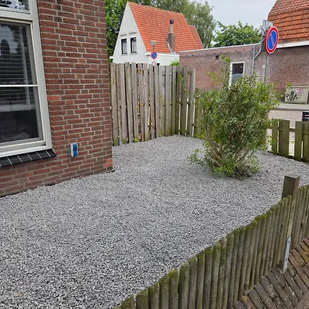 Heerlijk Dromen In 't Maantje Bed & Breakfast Waalwijk
